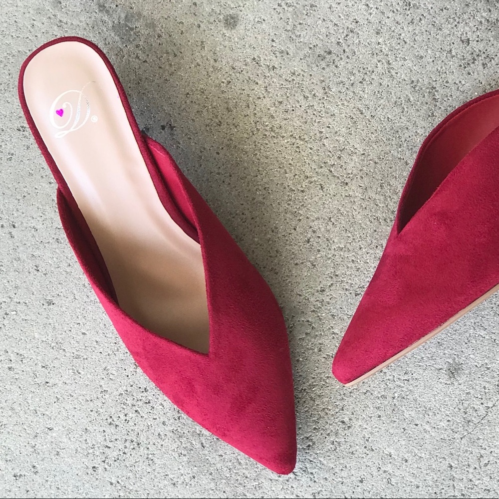 Delicious cherry red faux suede low heel Mule 2” - Picture 2 of 2